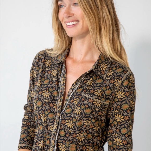 NATURAL LIFE Christa Maxi Dress in Black Tan Daisies Print - Picture 2 of 5